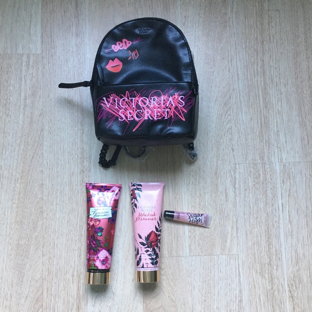 Victoria’s Secret 4 Pack